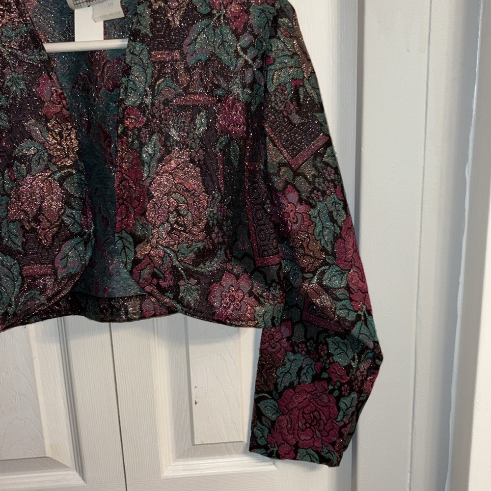 Floral Tapestry Cropped Jacket - Picture 4 of 5